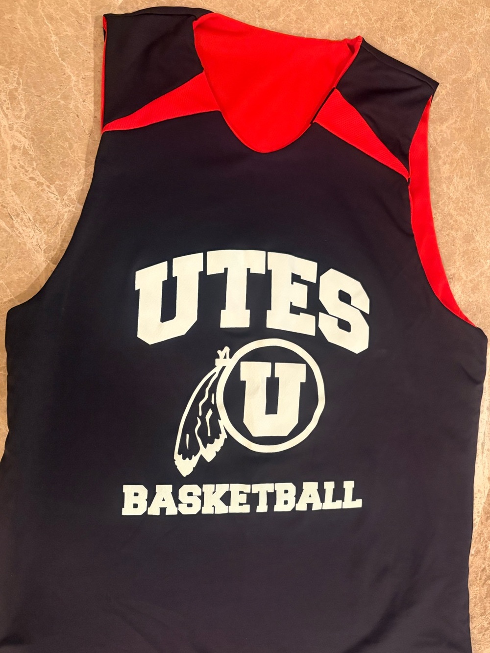 UTES Basketball Reversible Practice Jersey - Black/Red